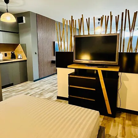 Queen, Saint Vlas, улица черно море 12 Апартаменты *