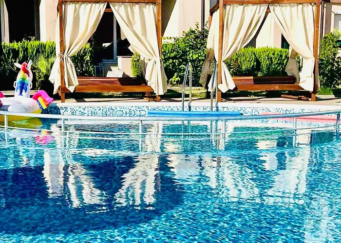 Апартаменты Queen, Saint Vlas, улица черно море 12